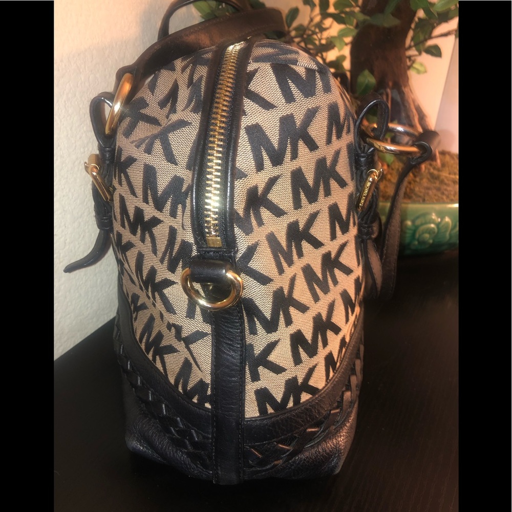 Michael Kors Black Monogram Satchel with back leather accent. - Picture 6 of 9